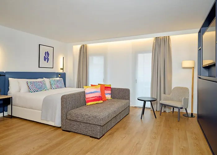s Luna Suites Granada